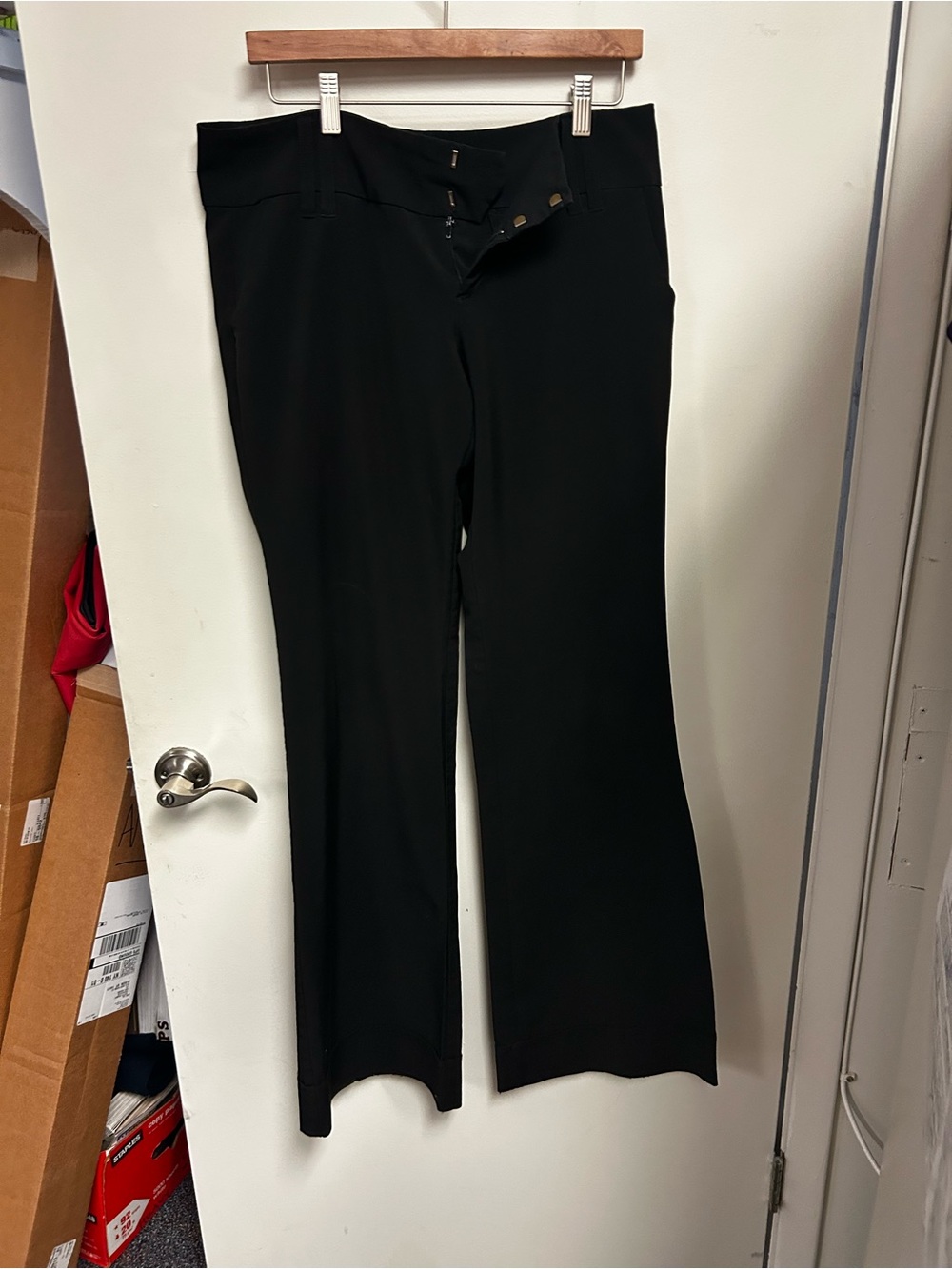 Straight-Leg Women's Dress Pants in Black